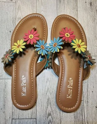 Chanclas coloridas con detalle floral 3D 6M Kate Park Foto 1 de 4