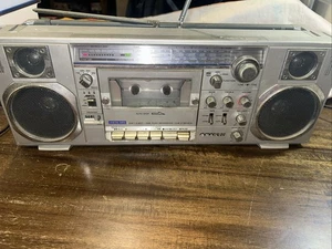 Sanyo MR-V8 Radio Cassette Recorder Player FM/AM 2-Band Stereo Vintage #W1286 - Bild 1 von 8