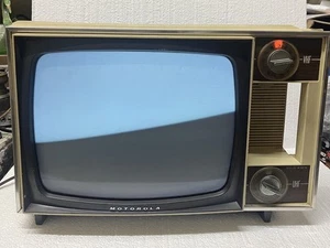 vtg motorola tv xp303cw Working Broken Antenna & Plastic Corner 12” - Picture 1 of 12