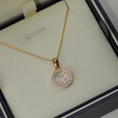 Collar colgante con incrustación de placa redonda Chopard Foto 1 de 3