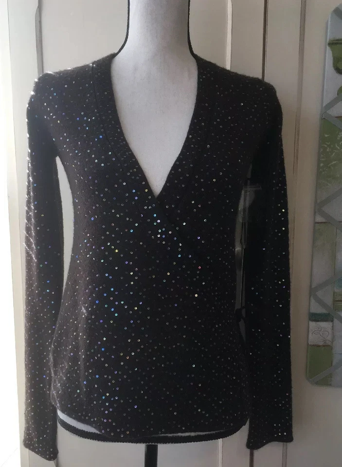 Suéter envolvente de cachemir/acrílico marrón talla S con lentejuelas ReneeC By So C para mujer Foto 1 de 4