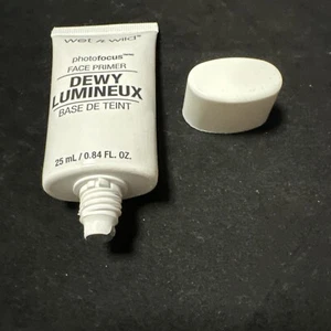 Wet n Wild PhotoFocus Dewy Face Primer 0.84 fl oz. Brand New. Manufacture Sealed - Picture 1 of 3