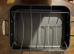 Circulon Nonstick Roasting Pan / Roaster with Rack - 16.5” x 12” Gray - Picture 1 of 3