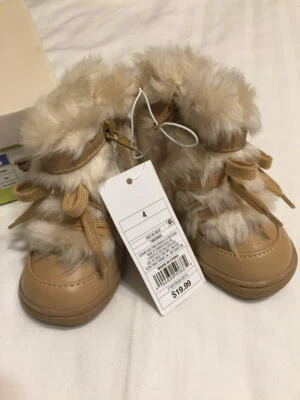 MADI Size 4 Genuine Kids from OshKosh NEW in Box Winter Zip Up Fashion Boots - Image 1 of 4
