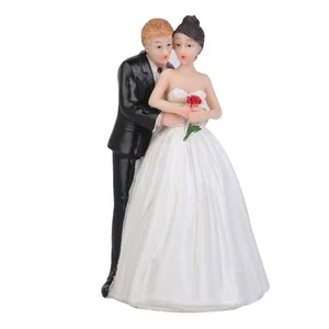 Estatuilla romántica novia novio abrazo para decoración de pasteles de boda - Imagen 1 de 6