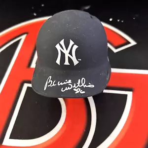 Bernie Williams Autographed New York Yankees Mini Flat Navy Helmet PSA - Picture 1 of 3