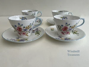 4 VINTAGE SHELLEY WILD FLOWERS REGENCY SHAPE CUPS & SAUCERS - FAB CONDITION - Picture 1 of 11
