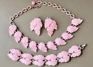 Vintage LISNER Demi Parure, Necklace, Bracelet, Earring Set, Pink Lucite Leaves! - Picture 1 of 23