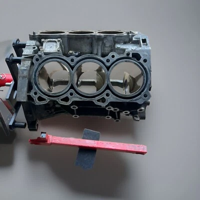 2003-2006 Nissan 350Z G35 VQ35DE Engine Cylinder Block Mains Non Rev Up OEM 311 - Изображение 1 из 4