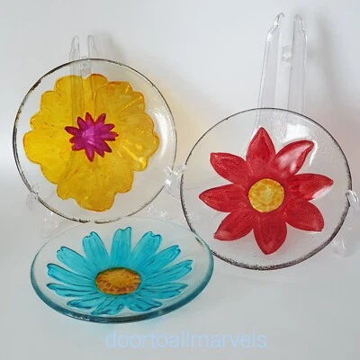 3 platos redondos florales de vidrio fundido/platos de baratija 5" vidrio artístico cabaña bohemio Foto 1 de 4