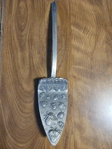 Gorgeous G.F. Jackson Fine Pewter Cake Server - Strawberry / Rhubarb Theme - Picture 1 of 5