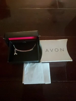 2013 Avon Breast Cancer Awareness  Ribbon Necklace Silvertone - Image 1 of 4