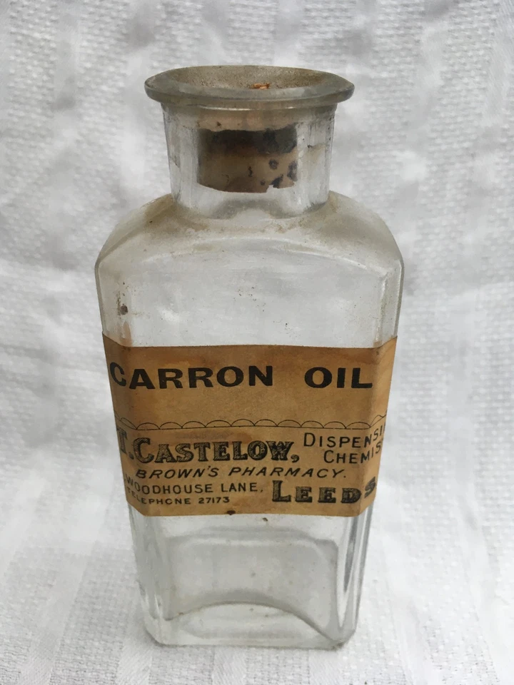 Labelled Carron Oil W.T. Castelow Brown's chemist 59 Woodhouse Lane Leeds bottle - Image 1 of 4