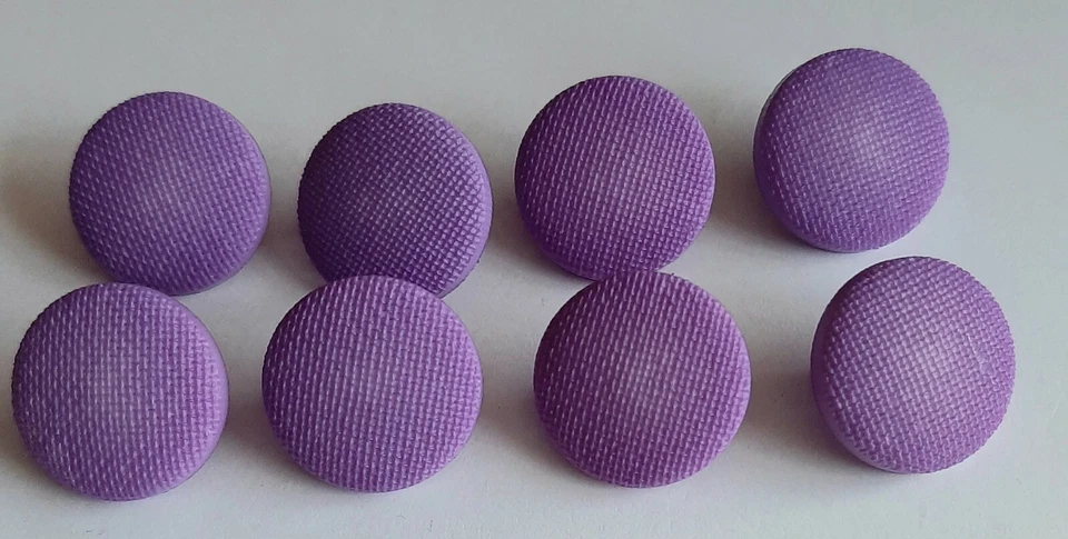 8 x 18mm large Purple Linen Effect Round Shank Buttons - KL963 - Image 1 of 1