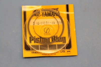 JUEGO ANILLO PISTÓN YAMAHA AT1 4TH O/S 1.00 PIEZA # 479-11601-40-00 NUEVO DE LOTE NUEVO Foto 1 de 4