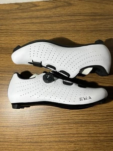 Fizik Tempo Overcurve R5 Herren Fahrradschuhe weiß/schwarz Größe US 8 3/4 EU 43 1/2 - Bild 1 von 10