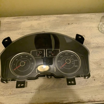 2007 Ford Five Hundred 500 Instrument Gauge Cluster OEM VP5F9F-10A855-CA - Image 1 of 3