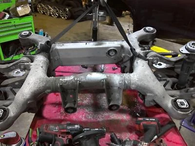 Compatível com 10 - 17 BMW 535I GT RWD subquadro traseiro suporte de membro transversal 33316794665 fabricante de equipamento original - Imagem 1 de 4