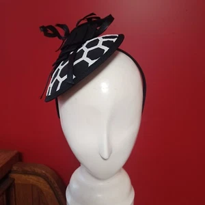 NWT Jeanne Simmons Black & White Fascinator Headband For Women - Picture 1 of 4