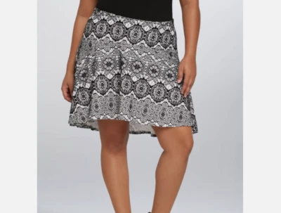 Torrid Bonded Lace Flounce Skirt-Size 2/2X-Lined-Monochromatic-Casual-NEW - Image 1 of 4