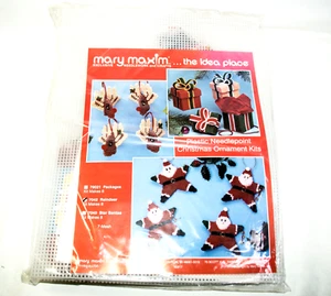 Mary Maxim Nadelspitze Rentier 8 Weihnachtsschmuck Kunststoff Leinwand Kit 7042 - Bild 1 von 4