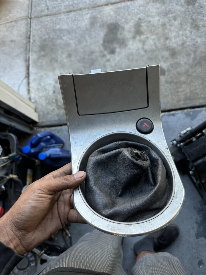 05-07 Infiniti G35 Transmisión Manual Cambio Bisel Bota Borde 6 Velocidades Foto 1 de 1