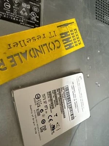 HUSML4040ASS600 Hitachi 400GB SAS 6G MLC SSD 0B26581 Ultrastar 400GB - Picture 1 of 5