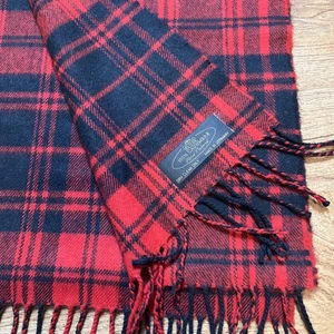 Hand Tailored 100% Cashmere Scarf Made In Germany With Fringe Red & Black Plaid - Picture 1 of 3