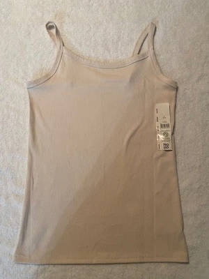 Camiseta sin mangas de espagueti beige mediano No Boundaries para mujer Foto 1 de 3