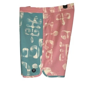 ROARK The Chiller Surfboard Serie Shorts in Pink & Meeresschaumgrün Herren 34" Taille - Bild 1 von 13