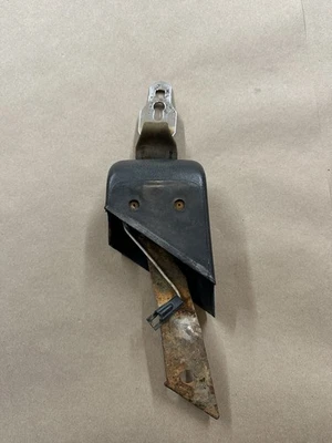 Camaro Pontiac Firebird 1973 transmisión automática retractor delantero cinturón de seguridad original GM 73 Foto 1 de 4