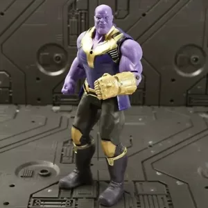 Figura de acción Thanos de 18 cm con diseño detallado - Imagen 1 de 1