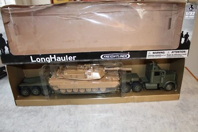 NEW-RAY Freightliner 1:32 caminhão fundido semi longo transporte TRANSPORTADOR TANQUE EXÉRCITO - Imagem 1 de 4