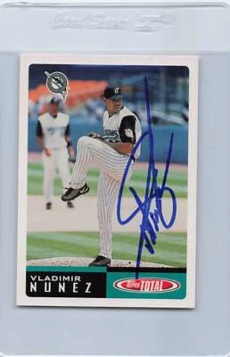 2002 Topps Total #189 Vladimir Nunez Marlins Signed Auto *G8529 - Image 1 of 2