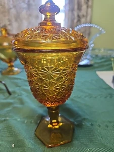 LE SMITH GOLDEN AMBER Kompottschale bedeckt Fuß Süßigkeitenschale Gänseblümchen/Knopf 9" x 5 - Bild 1 von 10