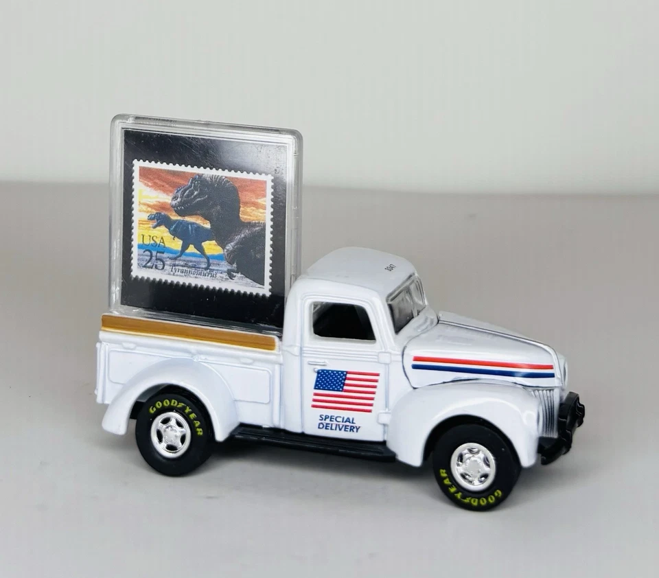 Camioneta Ford 1940 colección de estampillas Johnny Lightning USPS Foto 1 de 4