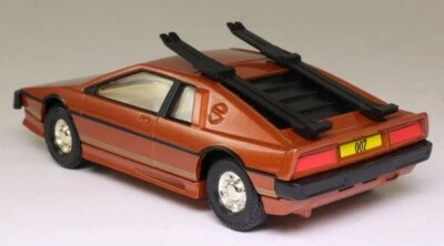 Corgi James Bond 007 Lotus Esprit Turbo For Your Eyes Only NEW TY04702 Retired - Image 1 of 4