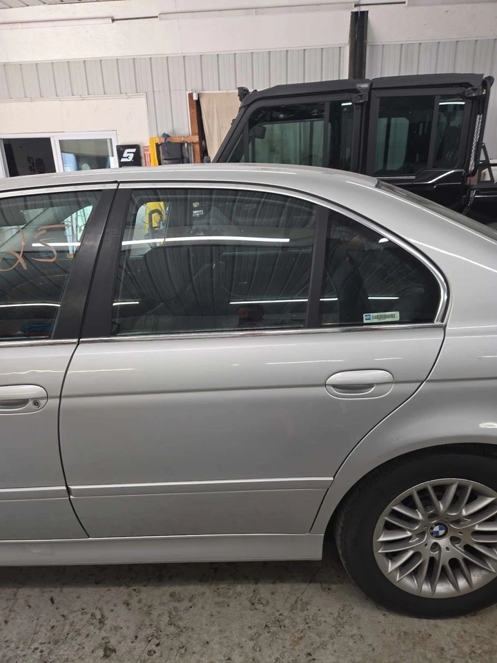 Used Rear Left Door Assembly Rear Side fits: 2002 Bmw 530I electric Rear Left Gr Foto 1 de 4