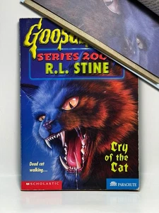w/ DECAL INSERT 1st Print #1 Cry of the Cat Goosebumps Series 2000 Book RL Stine - Picture 1 of 24