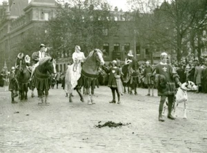 Frankreich Lille Große Historische Parade Isabeau de Roubaix Foto Echo du Nord 1932 - Bild 1 von 3