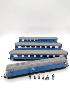 Hornby Blue Pullman Class 47 Co-Co Diesel & Coaches & Figures- (Unused)Mint Cond - Picture 1 of 10