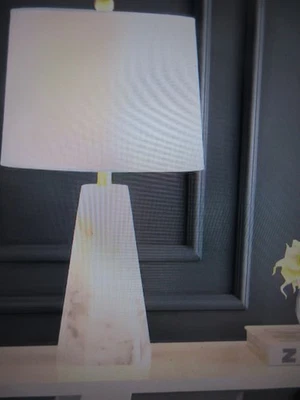 Jonathan Y Xio 25,5 pulgadas Lámpara de mesa LED de alabastro, blanca - JYL6205A Foto 1 de 4