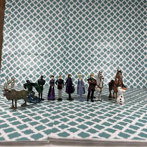 Disney Frozen Figuren 11 Stück Konvolut Disney Spielzeug Anna Elsa Kristoff Olaf Sven - Bild 1 von 23