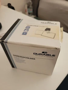 10 DURABLE Click Fold Namensschilder mit Band 9,0 x 5,4 cm - Bild 1 von 3