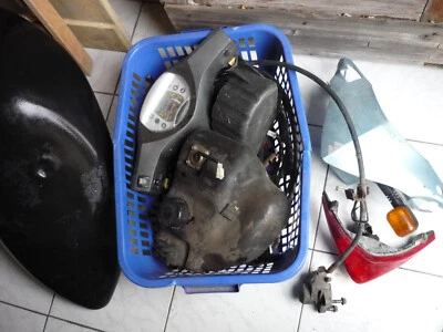 Roller-Teile Suzuki ca. 90er Jahre - Bild 1 von 2