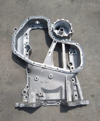 LEXUS SARTÉN DE ACEITE SUPERIOR 2GRFE 12101-31130 2GRFE 12101-31130 ES350 USADO DE FÁBRICA Foto 1 de 4