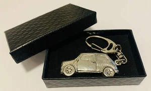 COCHE CLÁSICO PLATA PELTRE 3D LLAVERO EN CAJA DE REGALO CUMPLEAÑOS REGALO NAVIDAD REGALO - Imagen 1 de 5
