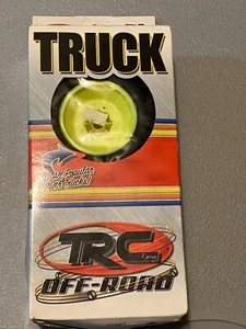 (2) TRC Stadion-LKW Vorderräder mit Reifen Losi Kyosho Associated P/N TFX04C - Bild 1 von 6