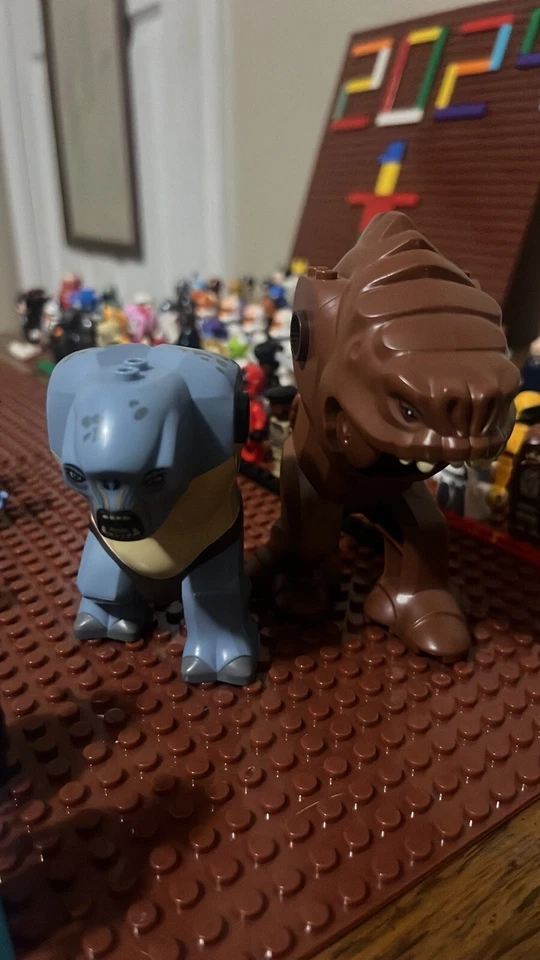 LEGO STAR WARS & LOTR (RANCOR AND CAVE TROLL) AS IS INCOMPLETE LOT OF 2 - Image 1 of 1