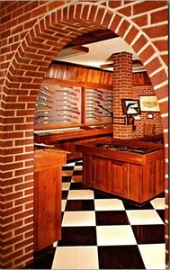 Daisy International Air Gun Museum Rogers Arkansas Postcard - Picture 1 of 2